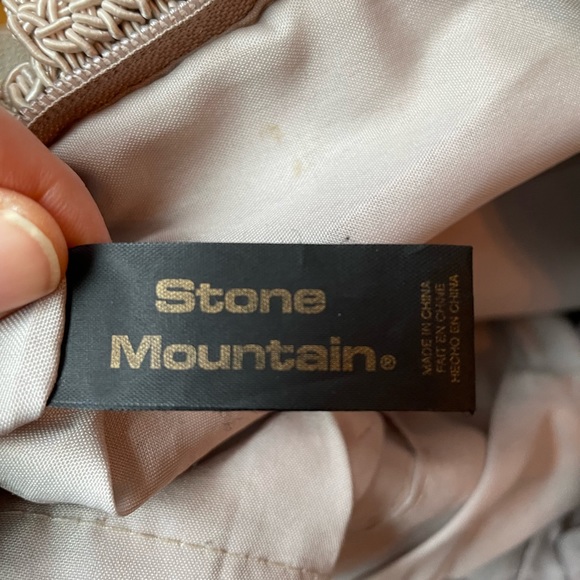 Stone Mountain woven Aztec pattern tan purse. - Picture 3 of 5